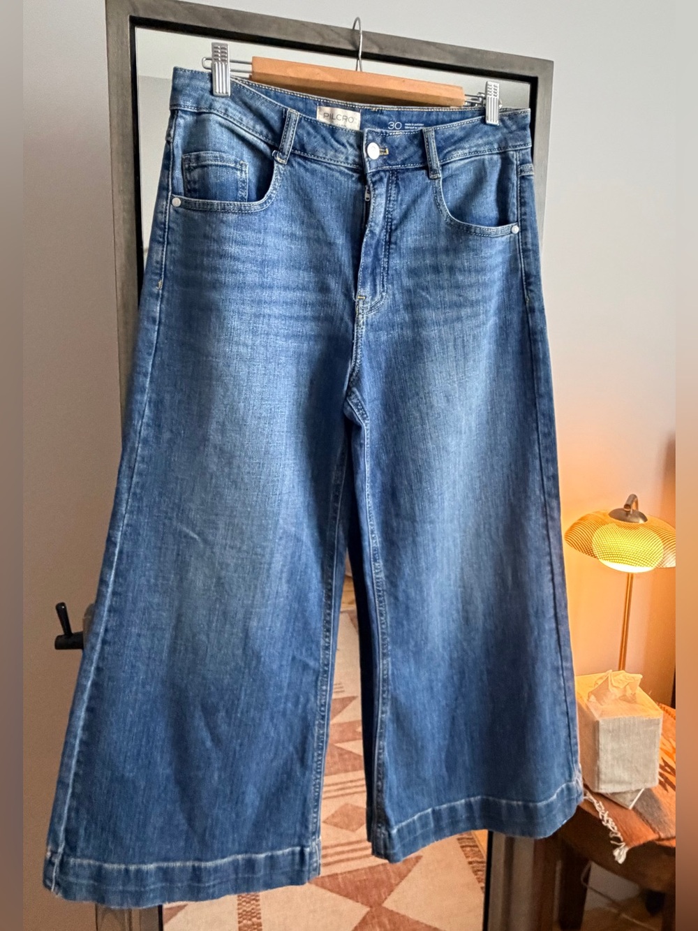 Pilcro Wide-Leg Cropped Women's Jeans - Picture 2 of 6